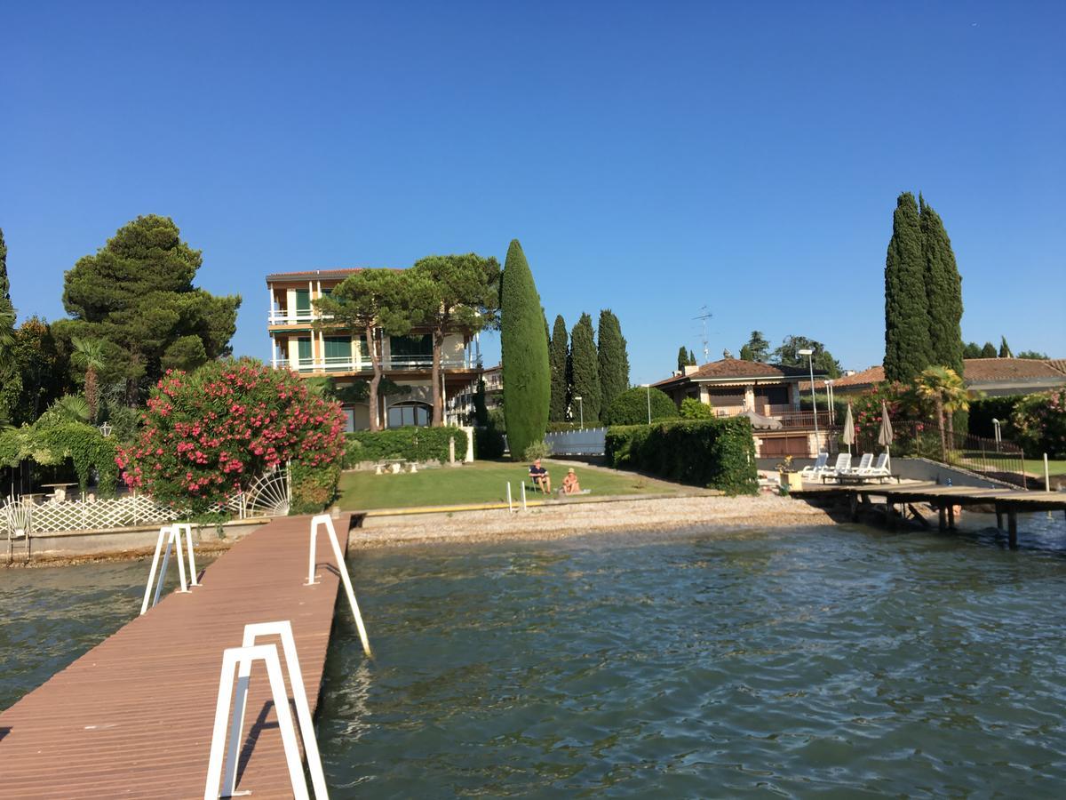 Sunset Apartment Sirmione Buitenkant foto
