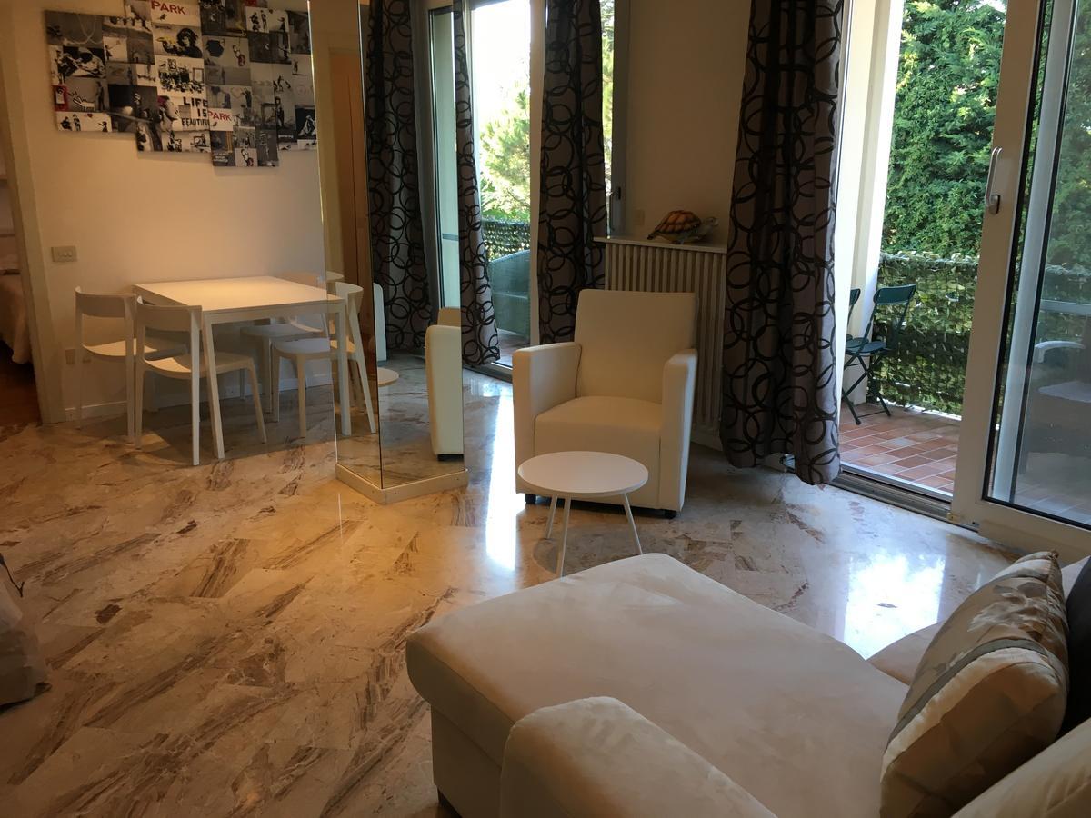 Sunset Apartment Sirmione Buitenkant foto