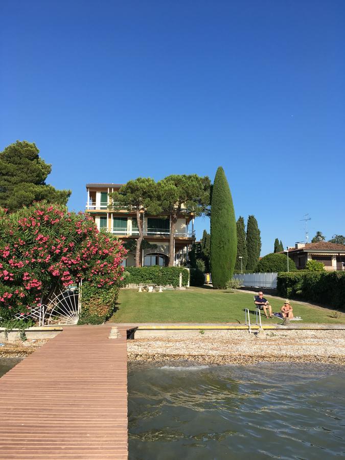 Sunset Apartment Sirmione Buitenkant foto