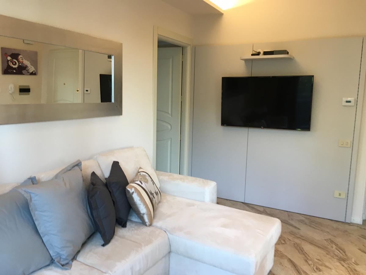 Sunset Apartment Sirmione Buitenkant foto