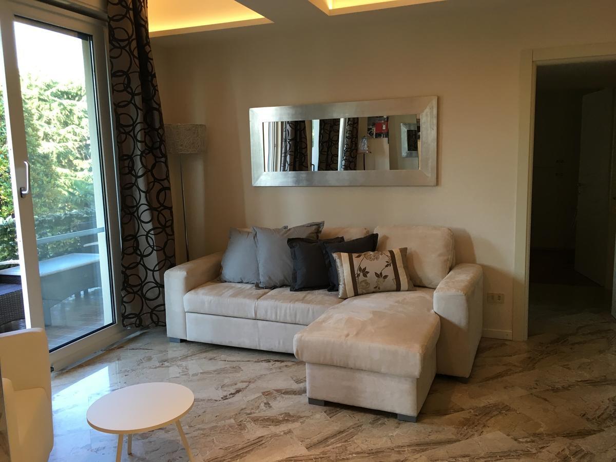 Sunset Apartment Sirmione Buitenkant foto