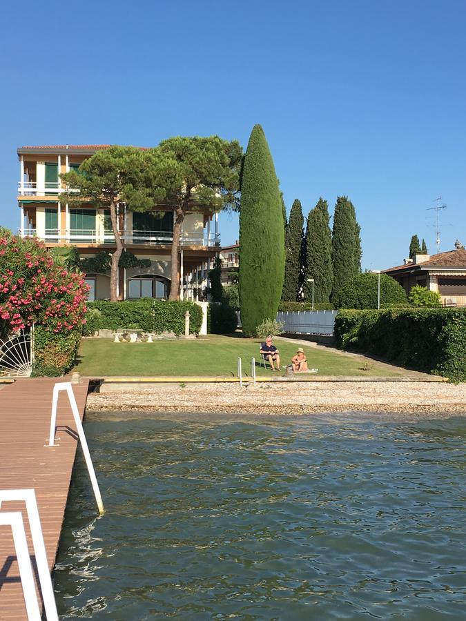 Sunset Apartment Sirmione Buitenkant foto