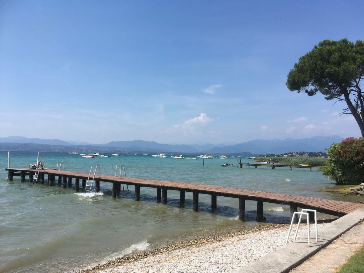 Sunset Apartment Sirmione Buitenkant foto